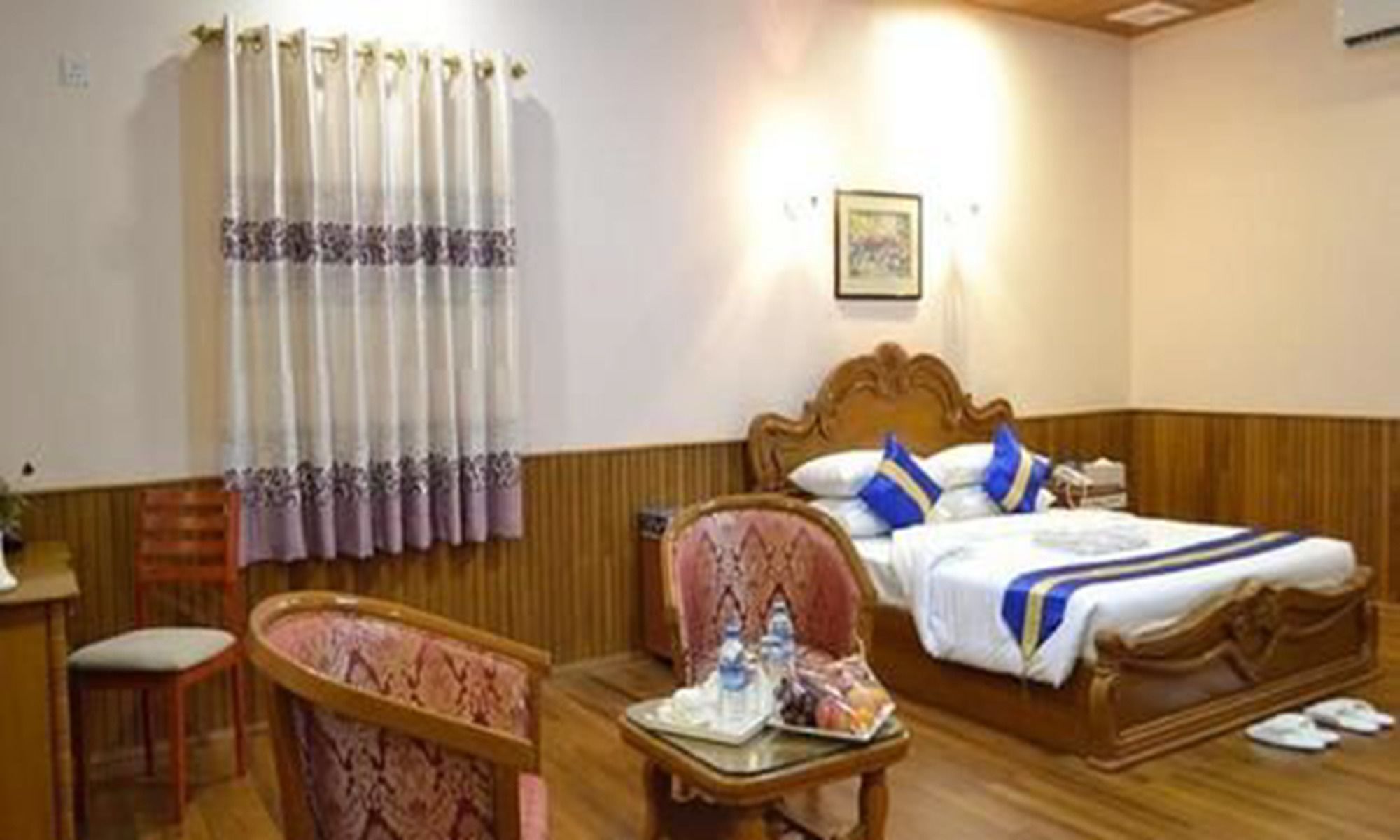 Famous Hotel Баго Екстериор снимка